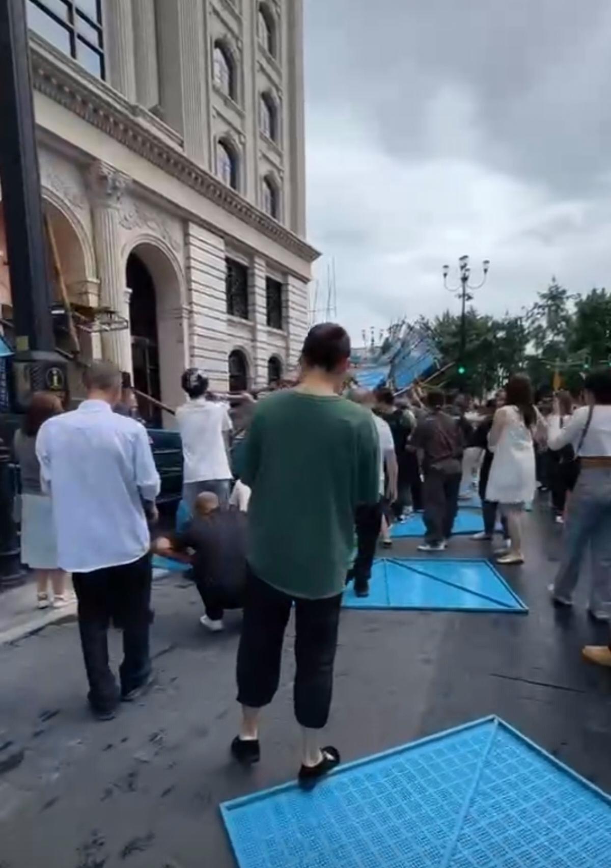 重慶渝中區(qū)發(fā)生腳手架垮塌事故 致2傷